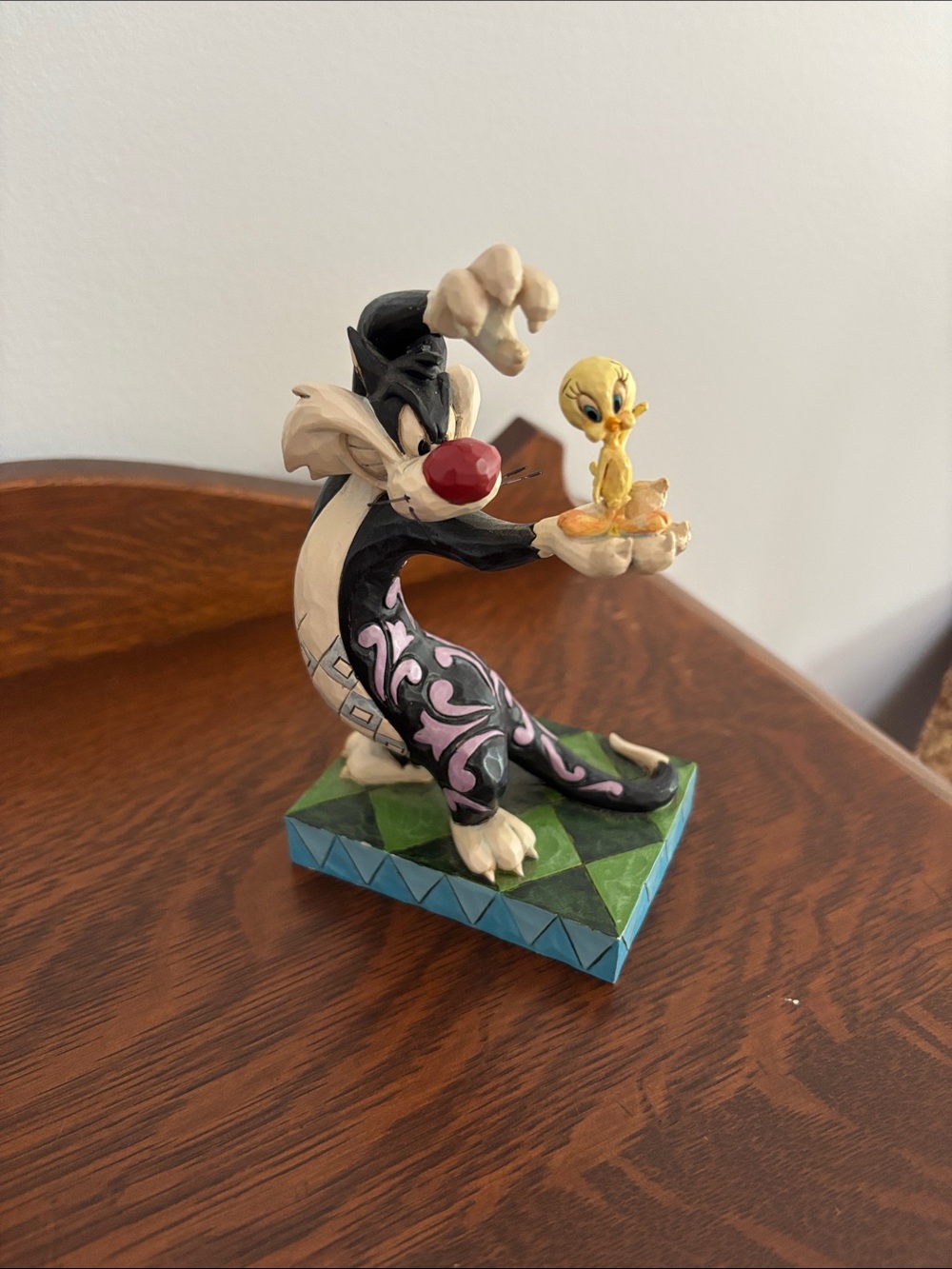 Looney Tunes Jim shore “I Tawt I Taw a Puddy Tat” 2015